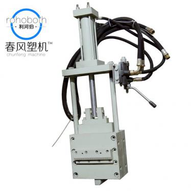 Die head single piece hydraulic pressure